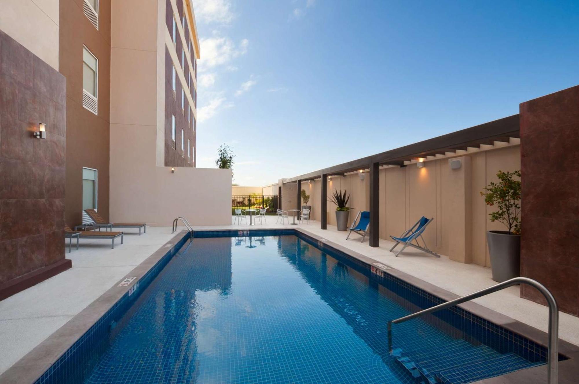 Homewood Suites By Hilton Querétaro Exteriör bild